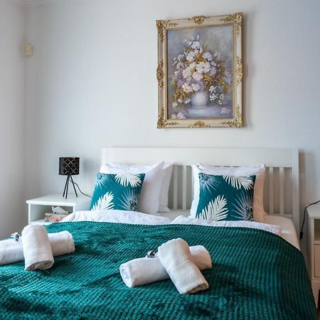 Romantic Studio Secret Garden بودابست المظهر الخارجي الصورة