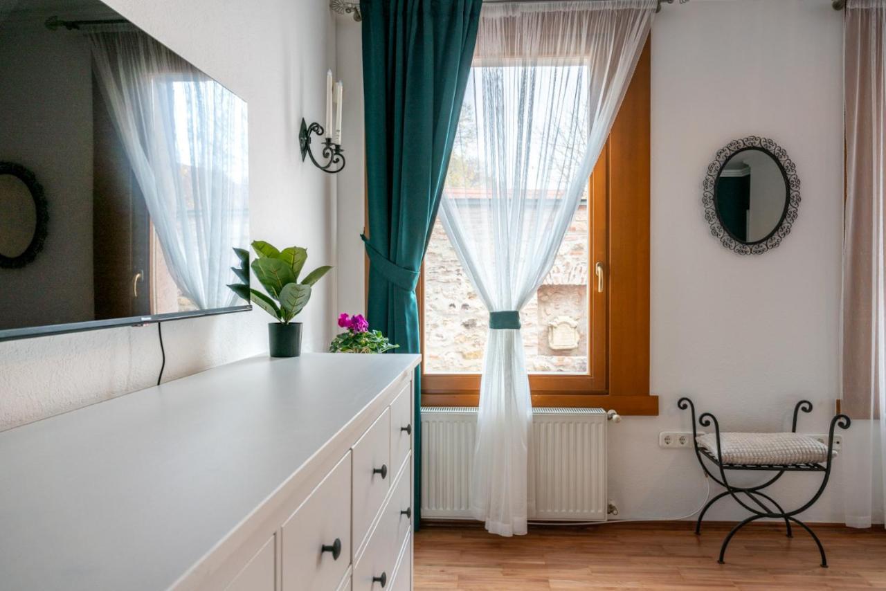 Romantic Studio Secret Garden بودابست المظهر الخارجي الصورة