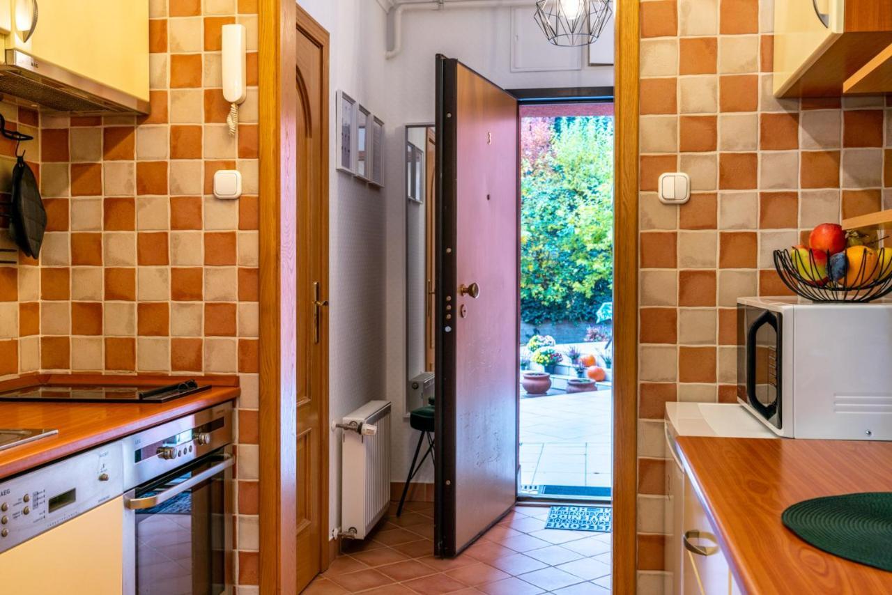 Romantic Studio Secret Garden بودابست المظهر الخارجي الصورة