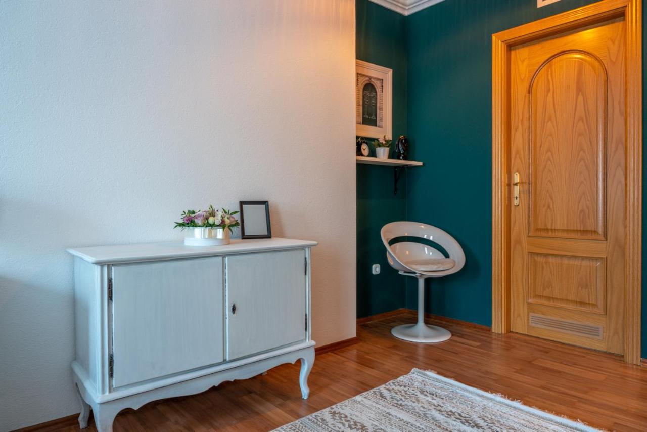 Romantic Studio Secret Garden بودابست المظهر الخارجي الصورة